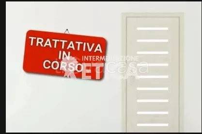 appartamento in vendita a Roma in zona Ostia Antica