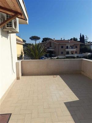 appartamento in vendita a Roma in zona Massimina/Casal Lumbroso