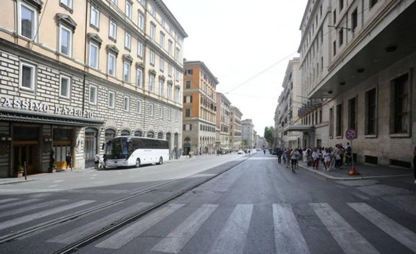 appartamento in vendita a Roma in zona Rione Monti/Campitelli