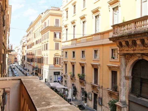 appartamento in vendita a Roma in zona Rione Monti/Campitelli