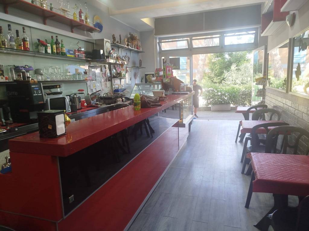 appartamento in vendita a Roma in zona Tomba di Nerone
