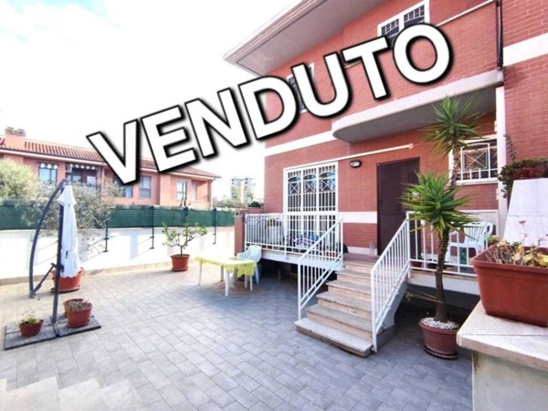 casa indipendente in vendita a Roma in zona Settecamini