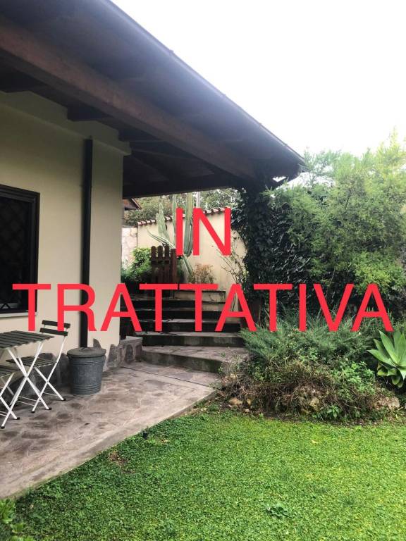 casa indipendente in vendita a Roma in zona Massimina/Casal Lumbroso