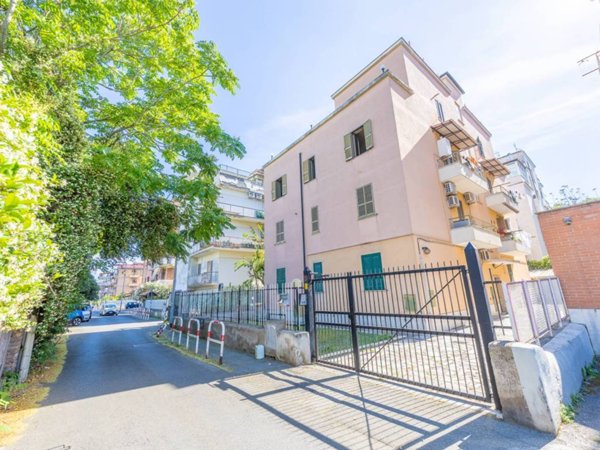 appartamento in vendita a Roma in zona Prenestino-Centocelle