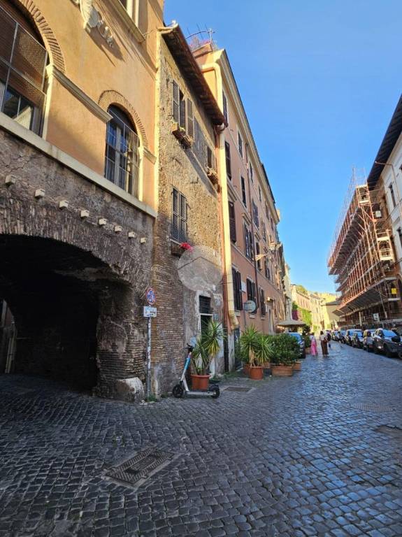 appartamento in vendita a Roma in zona Trastevere