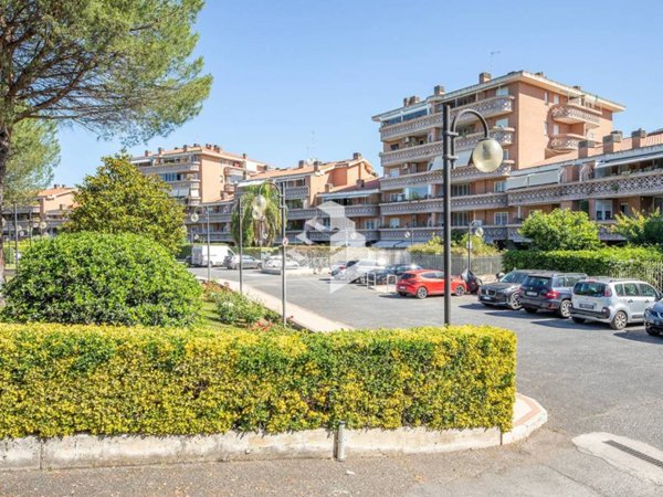 appartamento in vendita a Roma in zona EUR