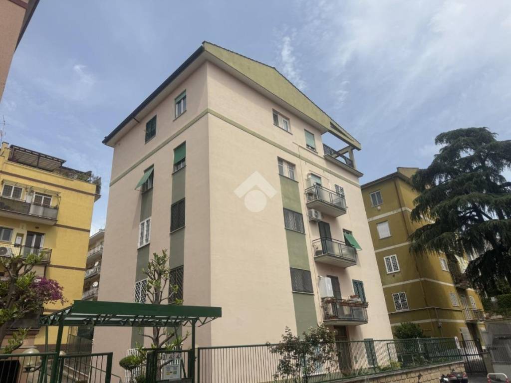 appartamento in vendita a Roma in zona Gianicolense