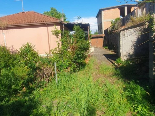 casa indipendente in vendita a Roma in zona Trigoria