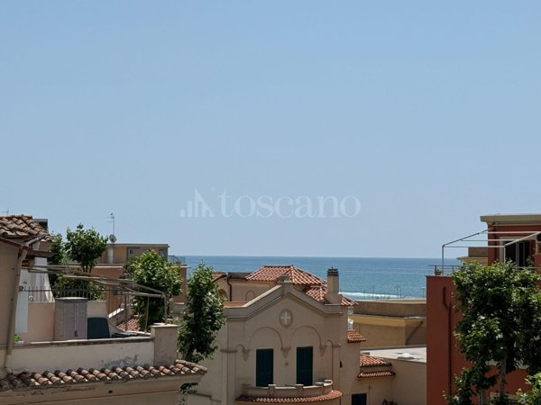 appartamento in vendita a Roma in zona Ostia