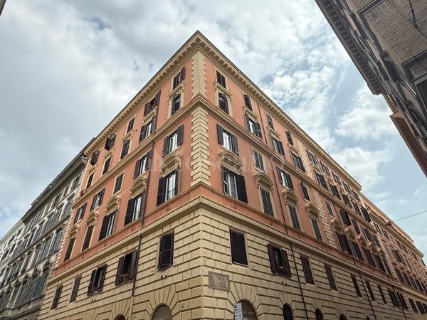 casa indipendente in vendita a Roma in zona Castro Pretorio
