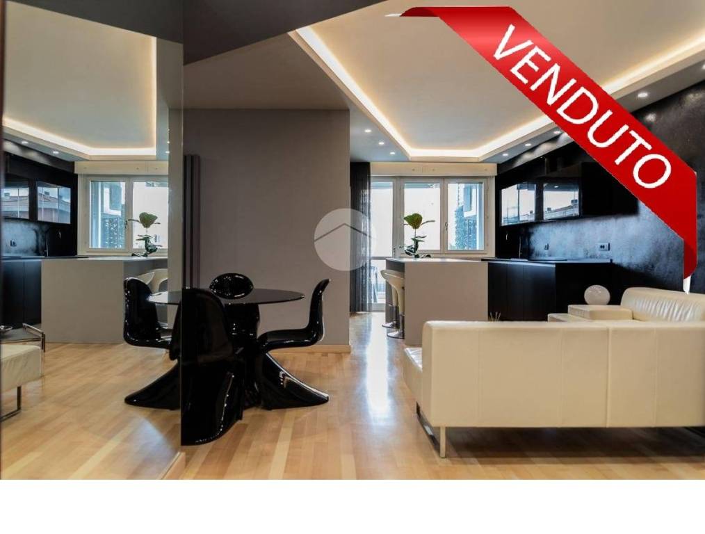 appartamento in vendita a Roma in zona Fonte Laurentina