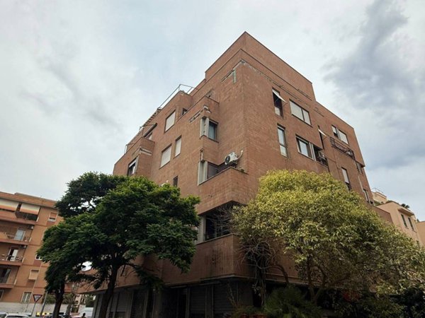 appartamento in vendita a Roma in zona Ostia