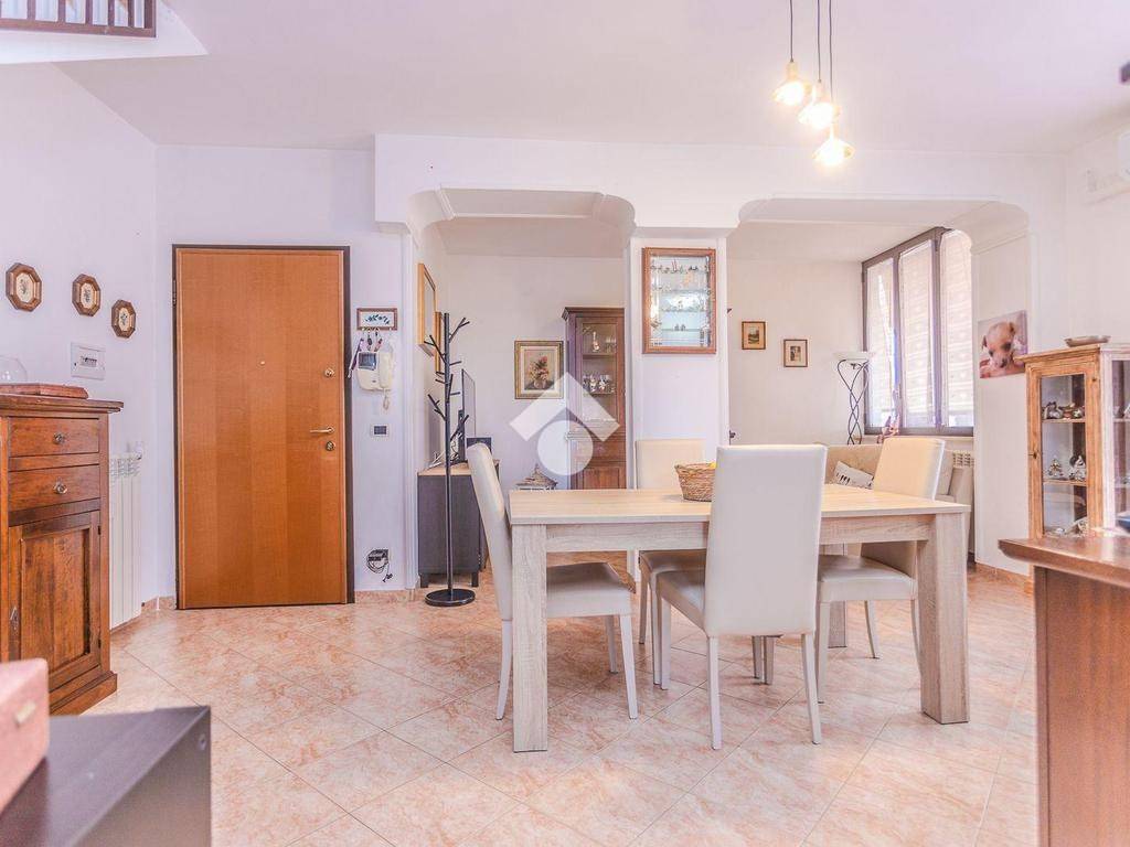 appartamento in vendita a Roma in zona Finocchio