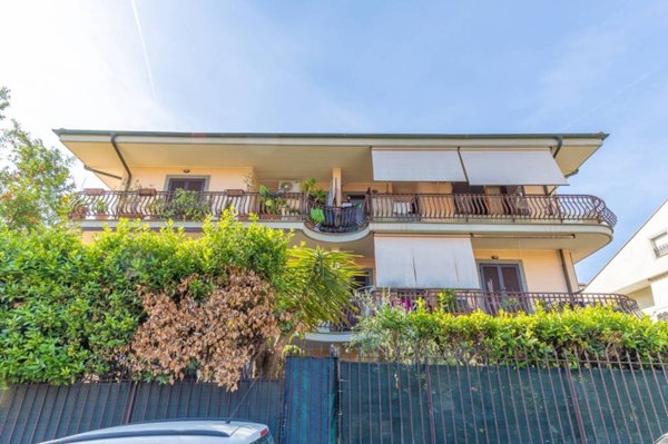appartamento in vendita a Roma in zona Finocchio