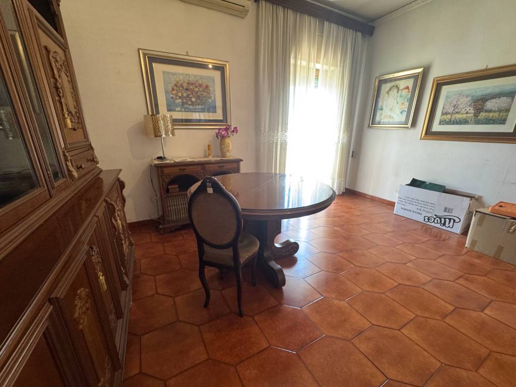 appartamento in vendita a Roma in zona Cinecittà