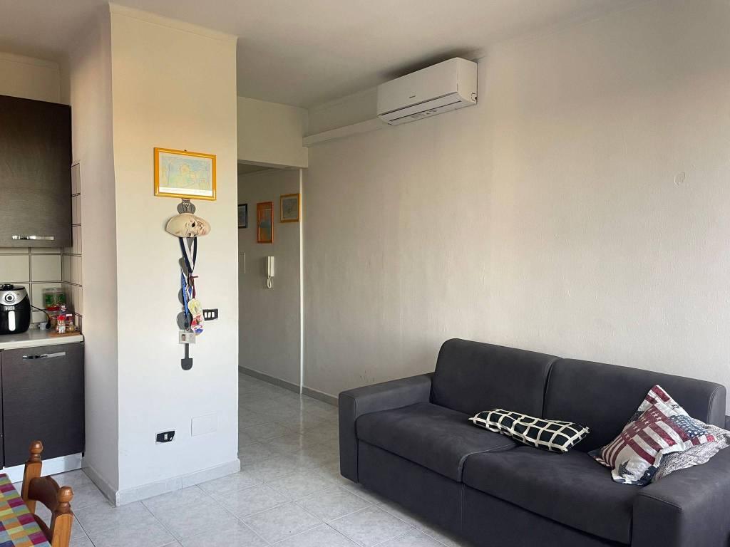 appartamento in vendita a Roma in zona Mostacciano