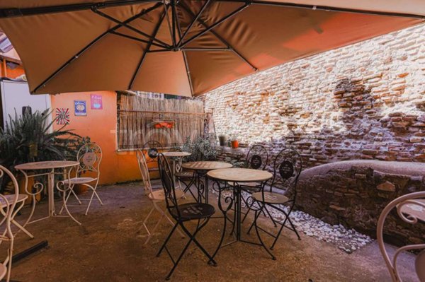 negozio in vendita a Roma in zona Ostia Antica