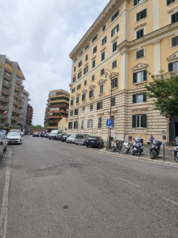 appartamento in vendita a Roma in zona Trastevere