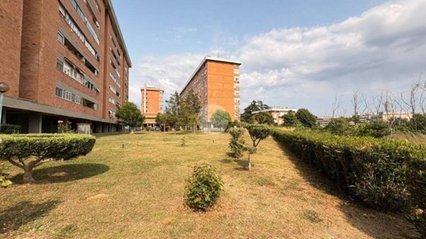 appartamento in vendita a Roma in zona Spinaceto