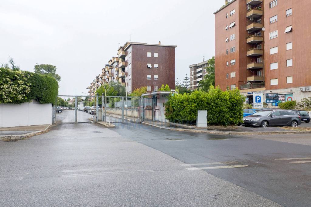 appartamento in vendita a Roma in zona Torrino