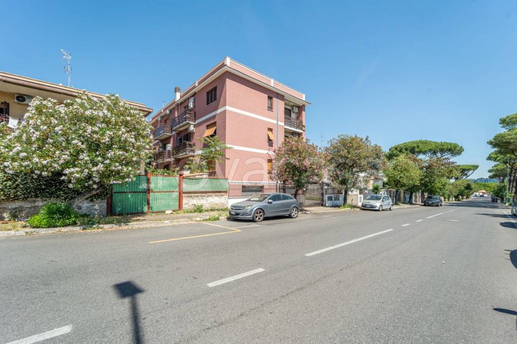 appartamento in vendita a Roma in zona Romanina