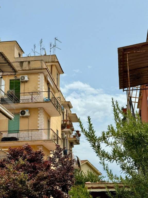 appartamento in vendita a Roma in zona Ponte Mammolo