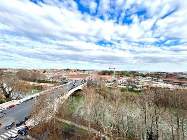 appartamento in vendita a Roma in zona Testaccio