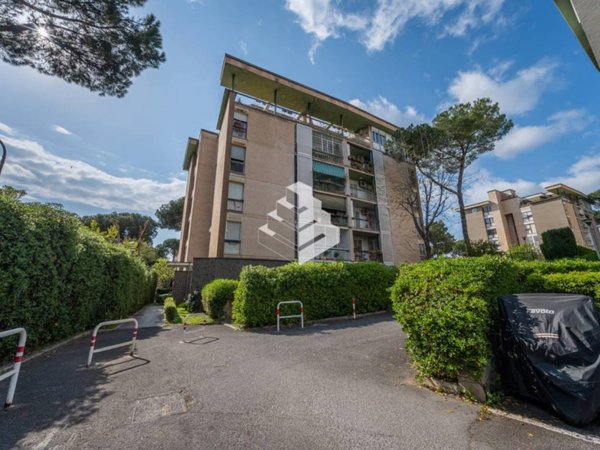 appartamento in vendita a Roma in zona EUR