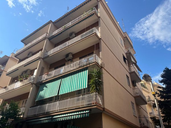 appartamento in vendita a Roma in zona Gianicolense