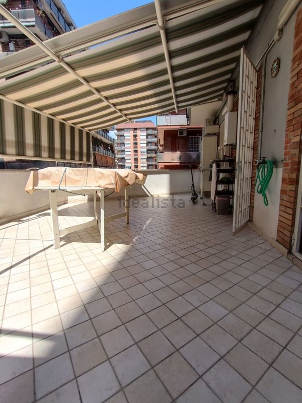 appartamento in vendita a Roma in zona Appio Claudio