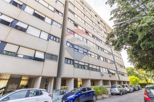 appartamento in vendita a Roma in zona Ostiense