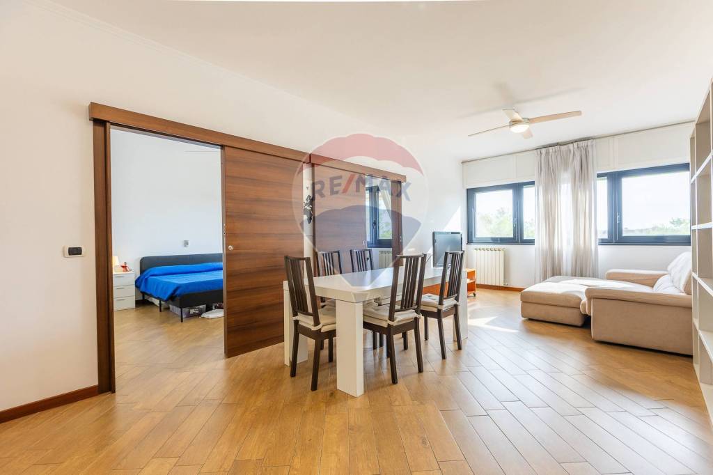 appartamento in vendita a Roma in zona Ostiense