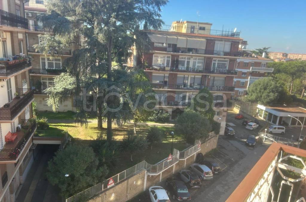 appartamento in vendita a Roma in zona Aurelio