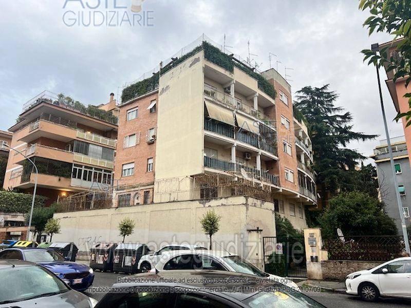 appartamento in vendita a Roma