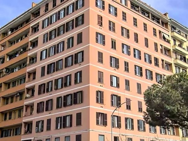 appartamento in vendita a Roma in zona Appio Latino
