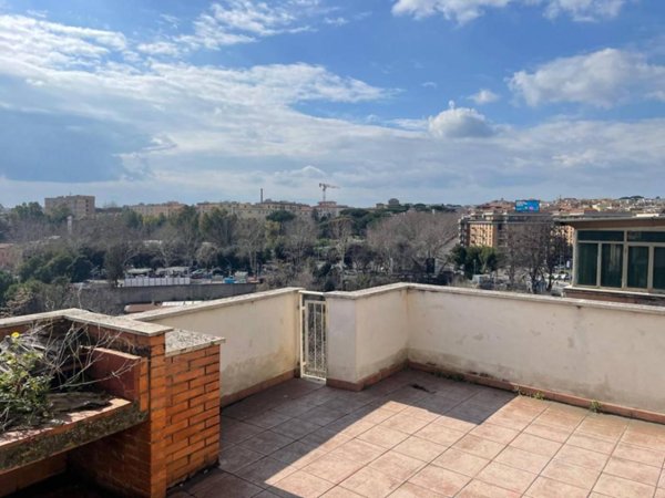 appartamento in vendita a Roma in zona Gianicolense