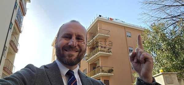 appartamento in vendita a Roma in zona Ostia