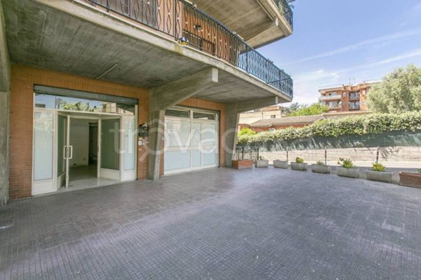 appartamento in vendita a Roma in zona Tomba di Nerone