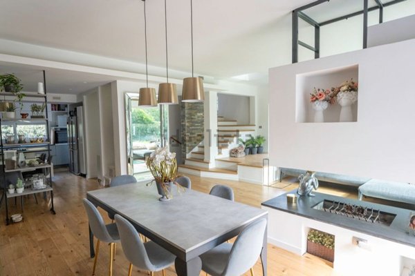 casa indipendente in vendita a Roma in zona Torrino