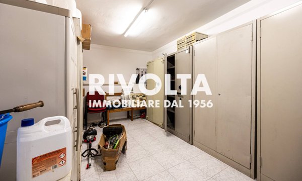 locale commerciale in vendita a Roma in zona Collatino