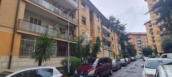 appartamento in vendita a Roma in zona Torre Spaccata
