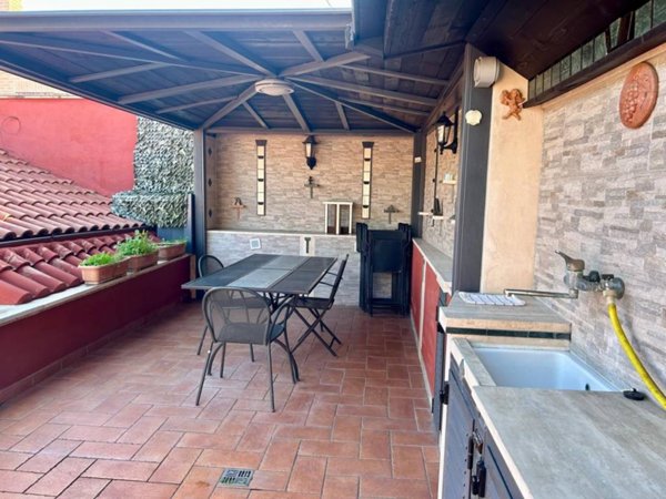 appartamento in vendita a Roma in zona Appio Latino