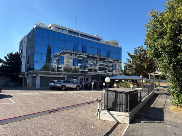 ufficio in vendita a Roma in zona Aurelio