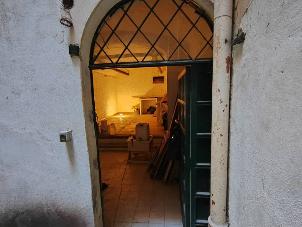appartamento in vendita a Roma in zona Trevi-Colonna