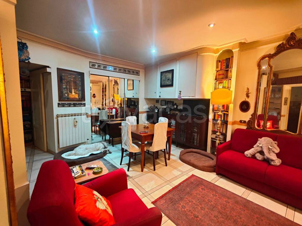 appartamento in vendita a Roma in zona Appio Latino