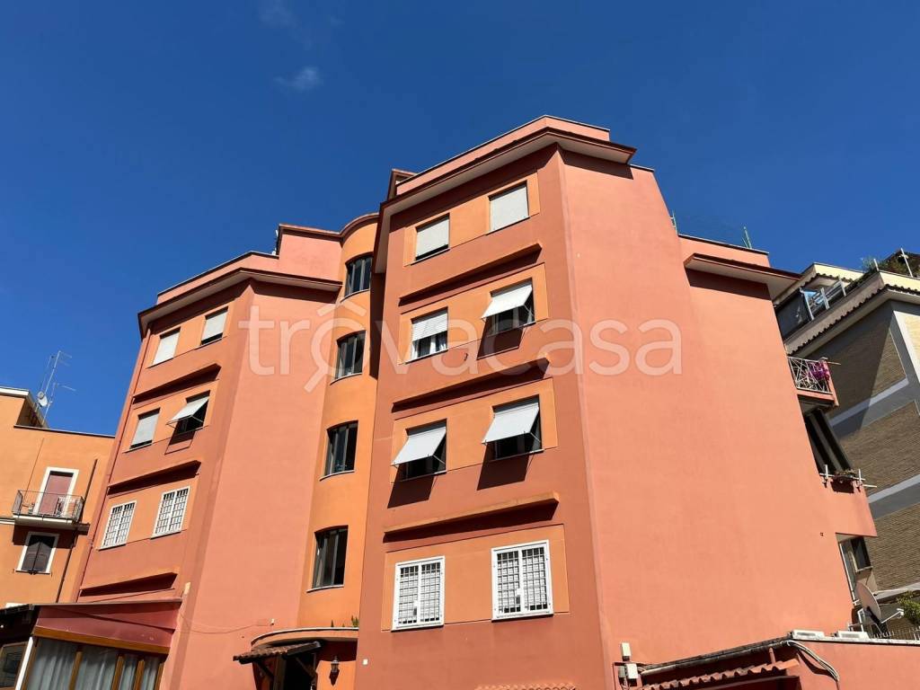 appartamento in vendita a Roma in zona Primavalle