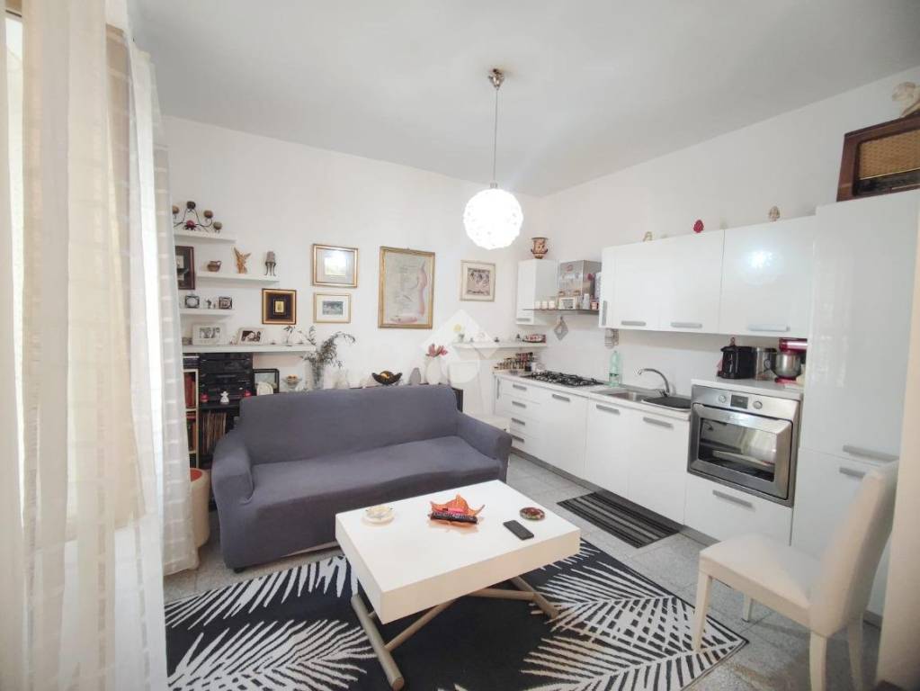appartamento in vendita a Roma in zona Colle del Sole