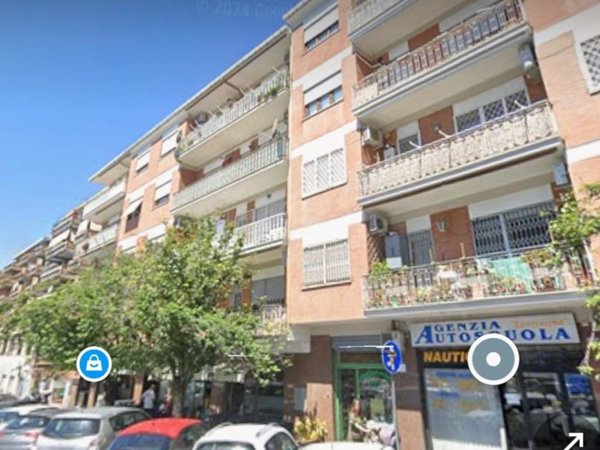 appartamento in vendita a Roma in zona Ardeatino