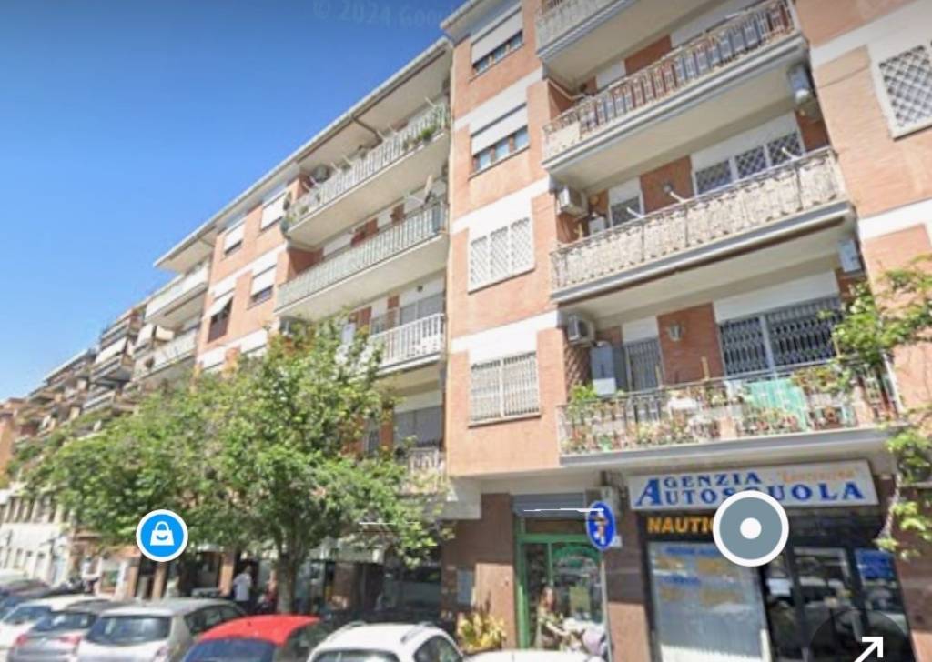 appartamento in vendita a Roma in zona Ardeatino