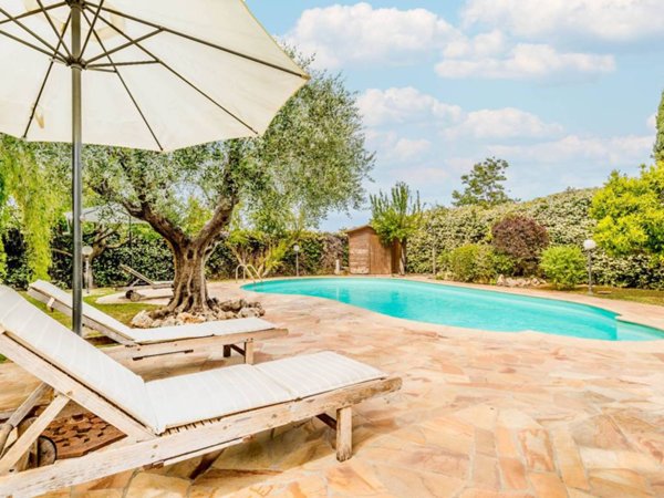 casa indipendente in vendita a Roma in zona Fonte Laurentina